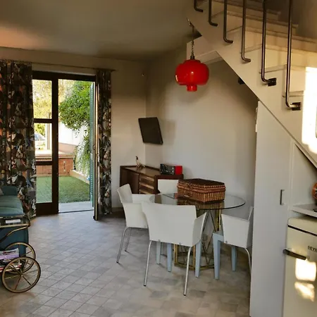 아파트 Casa Safranum Con Mini Piscina Privata E Giardino Vista Langhe