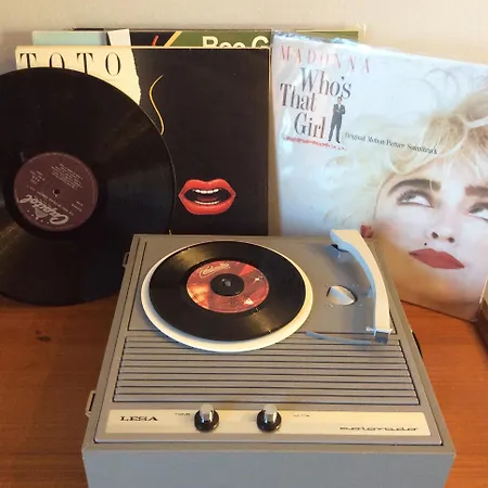 Casa Safranum Con Mini Piscina Privata E Giardino Vista Langhe Monforte dʼAlba