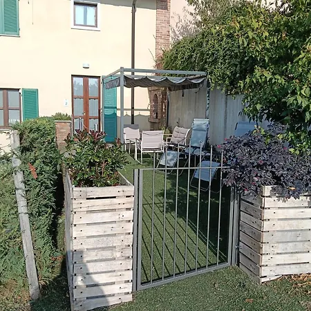 Casa Safranum Con Mini Piscina Privata E Giardino Vista Langhe Διαμέρισμα *