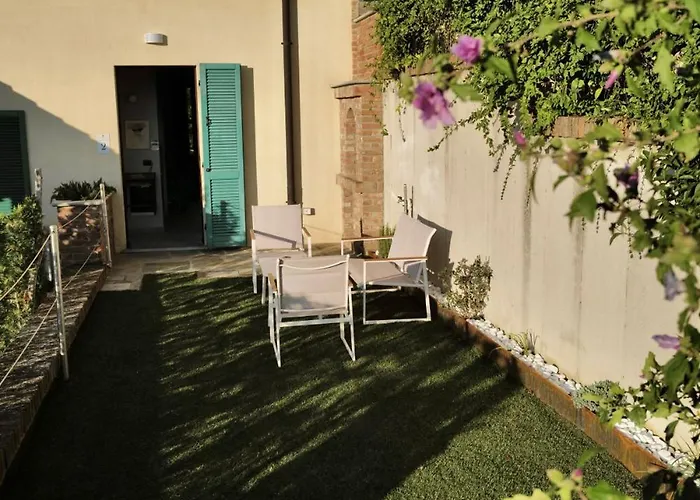 Casa Safranum Con Mini Piscina Privata E Giardino Vista Langhe Monforte dʼAlba