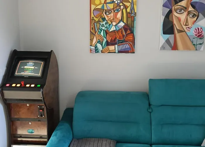 Apartmán Casa Safranum Con Mini Piscina Privata E Giardino Vista Langhe *